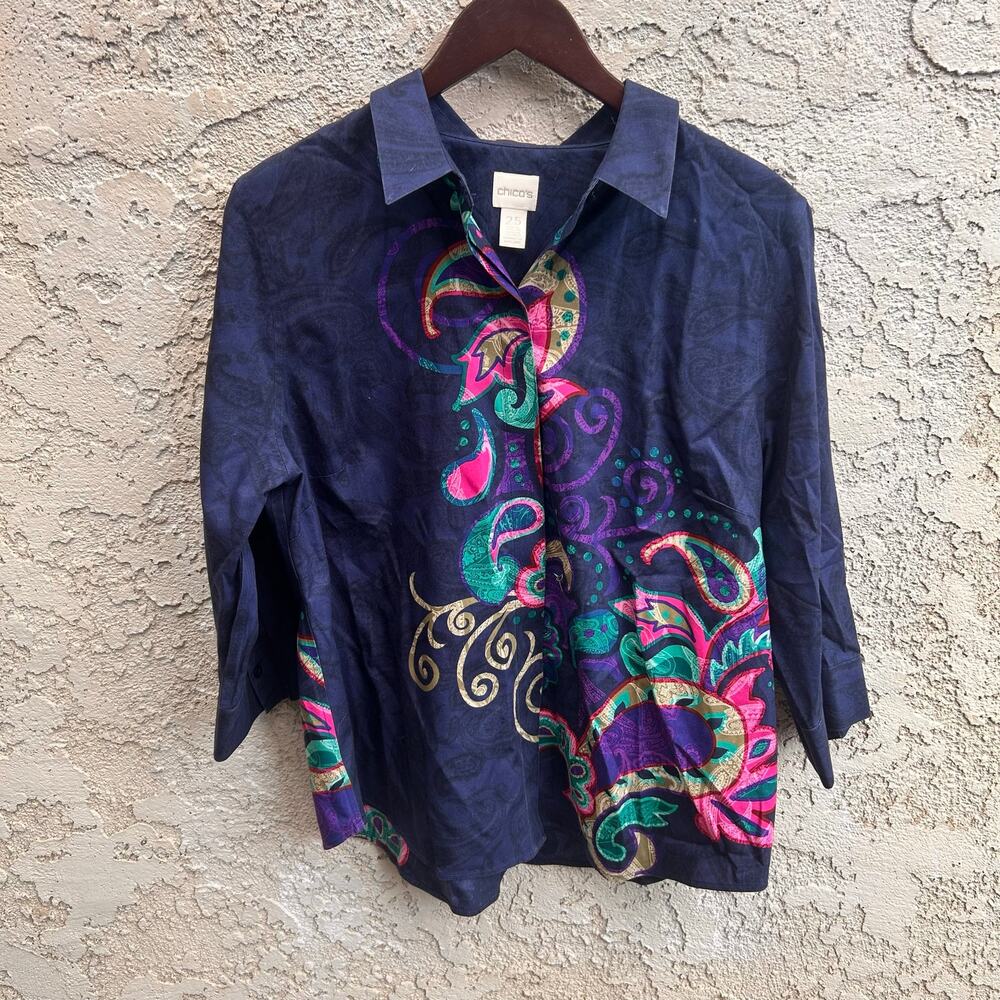 Chico’s Navy Paisley Print Button Back Shirt Size 2.5